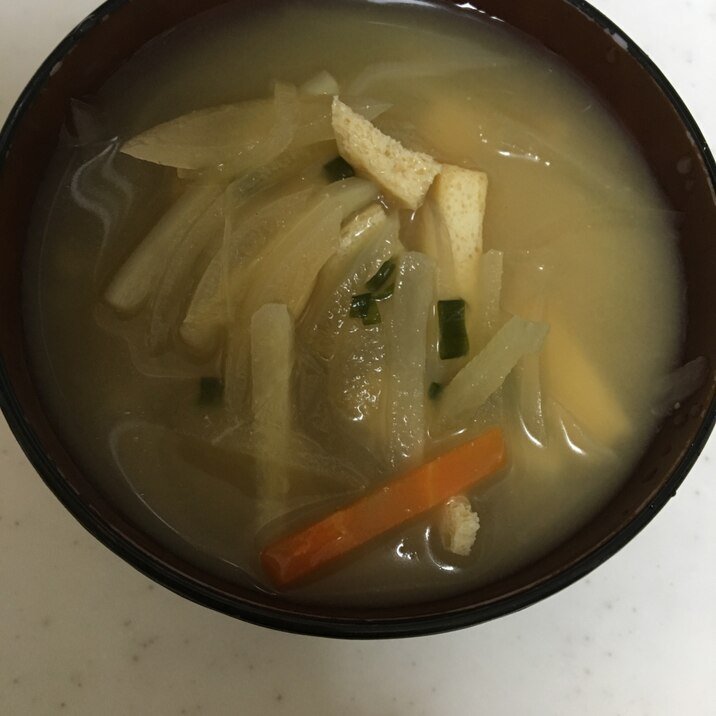 淡路玉葱と大根と手揚げ風油揚げのお味噌汁(^○^)